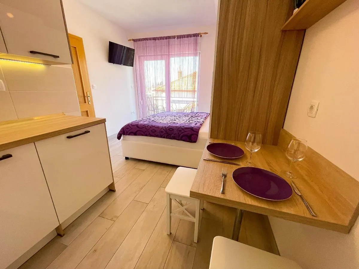 Apartments Kira Dramalj