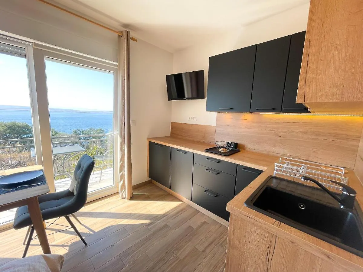 Apartments Kira Dramalj