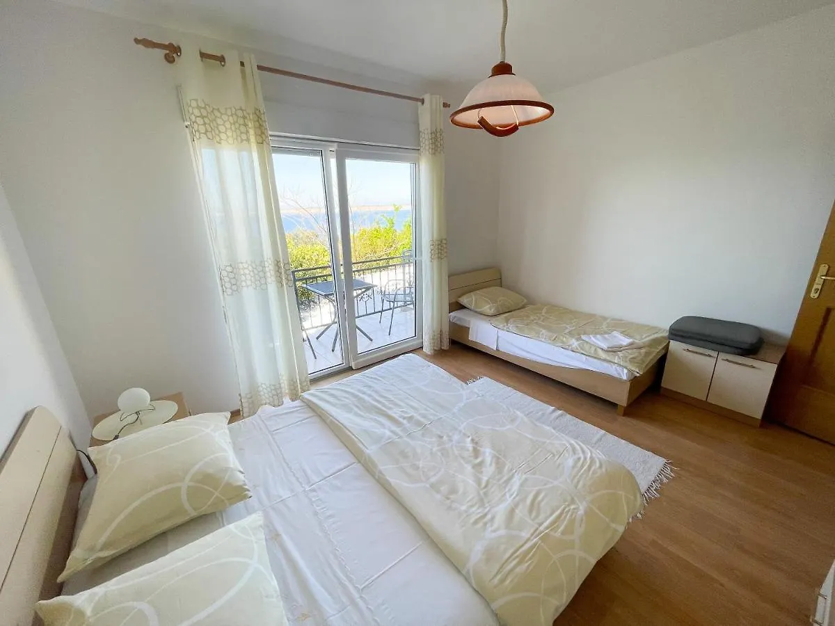 Apartments Kira Dramalj 0*,