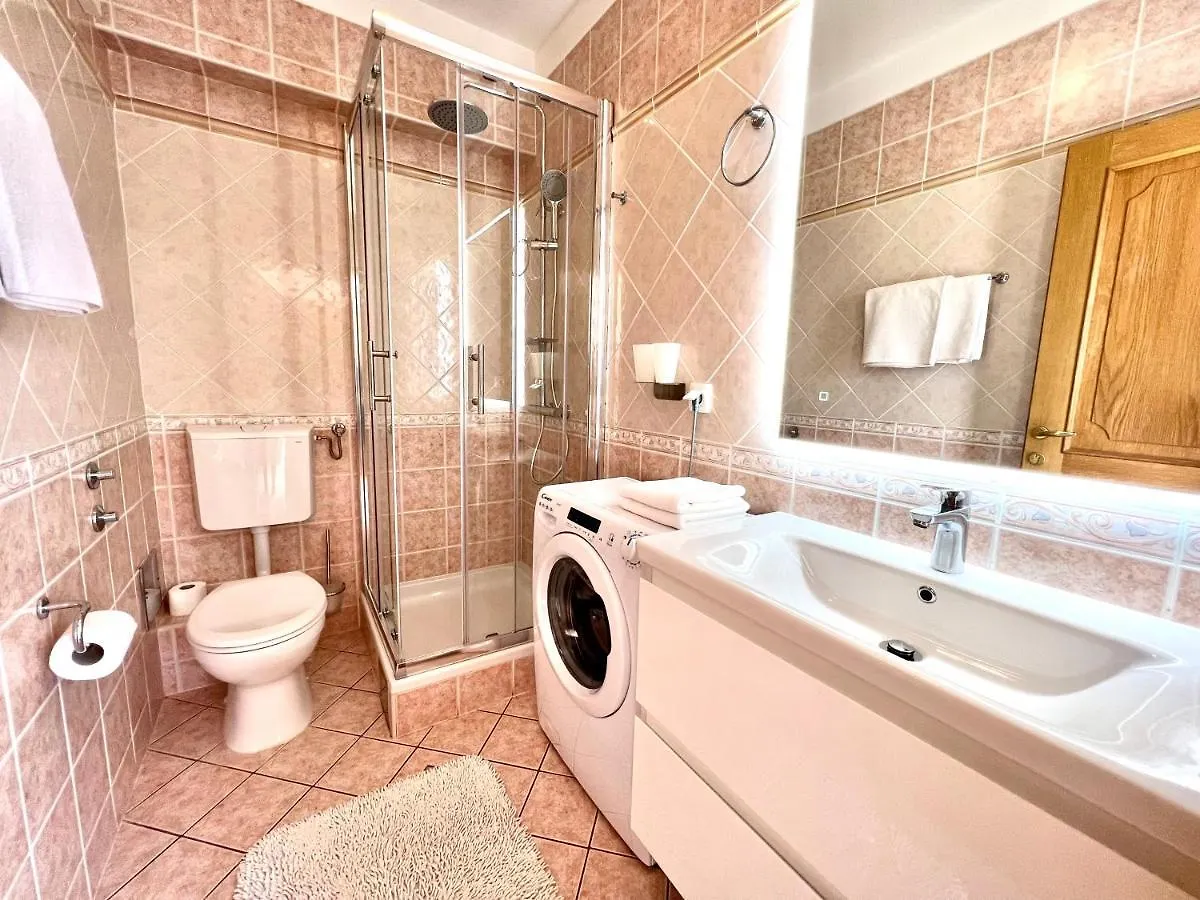 Apartments Kira Dramalj Κροατία