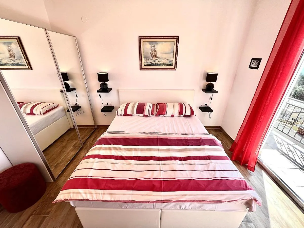 Apartments Kira Dramalj