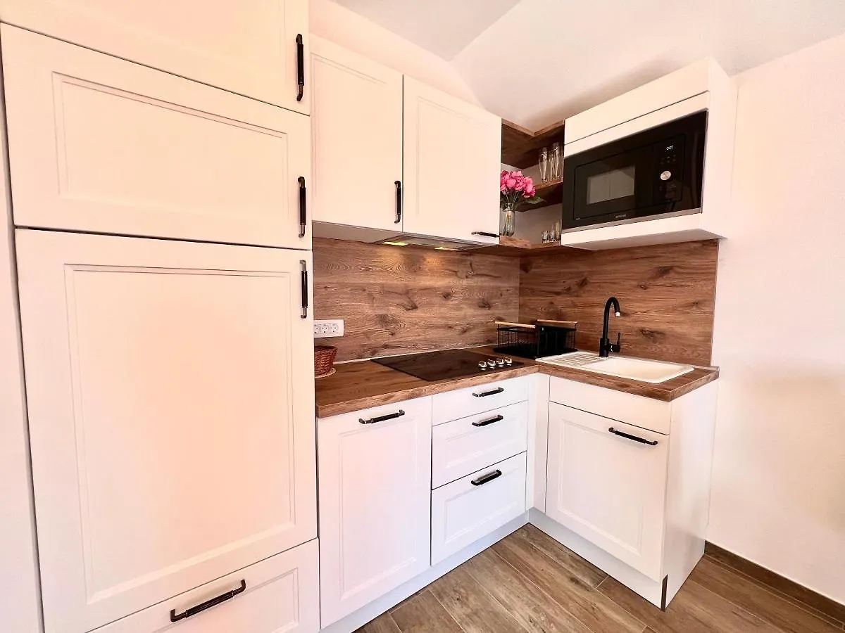 Apartments Kira Dramalj 0*,  Κροατία